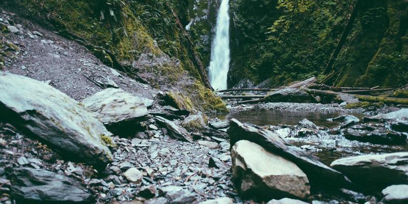 从熔炉到精工：荆州泰龙铸造如何以特种合金铸件破解高温腐蚀困局